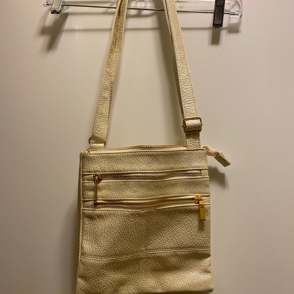 JACLYN SMITH CROSS BODY👜